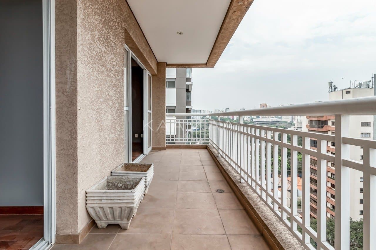 Reformada para te receber. Cobertura duplex com vista livre em Moema. - Foto 10
