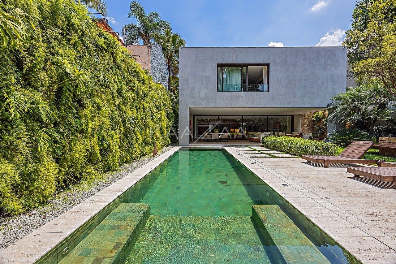 Arquitetura e paisagismo irretocáveis: casa no Jardim Paulistano. - Foto 11