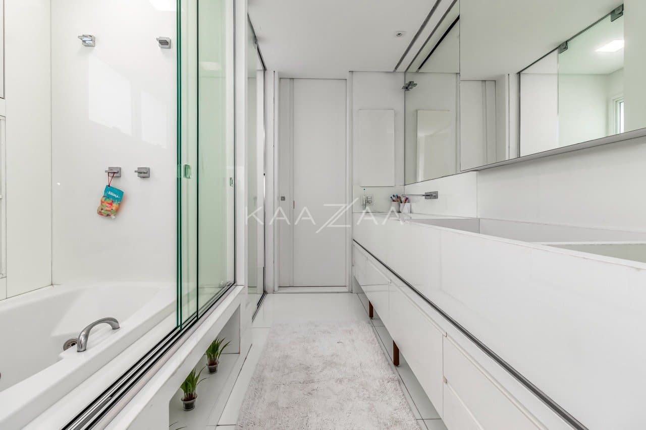 Cobertura Triplex com 4 suítes e lazer no prédio. Em localização cobiçada, na Vila Nova Conceição. - Foto 36