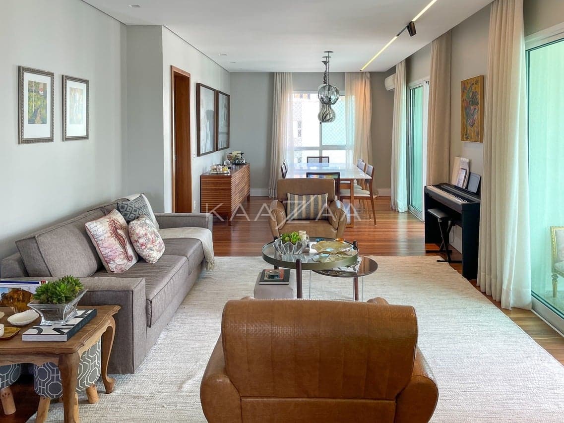 Muito charme e acabamentos impecáveis, neste apartamento em prédio neoclássico no Jardim Paulista. - Foto 5