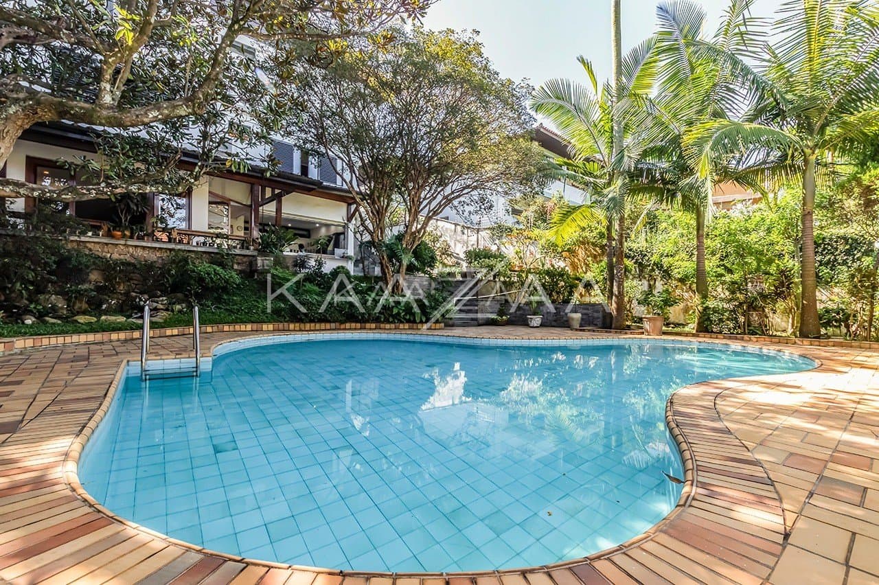 Área gourmet, piscina, atelier, pomar, lago de carpas e vista panorâmica. Casa para comtemplar a vida, no Jardim Guedala. - Foto 6