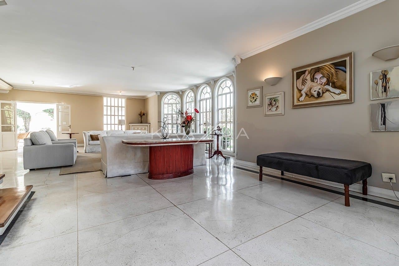 Deliciosa casa clássica, iluminada e ampla, no sossego da Cidade Jardim. - Foto 24