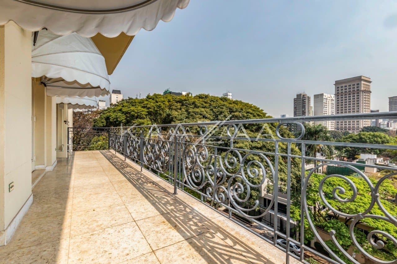 Apartamento com vista estonteante, rodeado de árvores. Lindenberg em uma das regiões mais nobres de SP, no Jardim Europa. - Foto 4