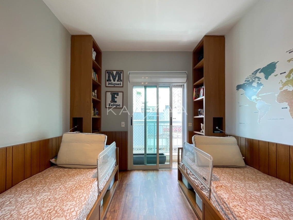 Muito charme e acabamentos impecáveis, neste apartamento em prédio neoclássico no Jardim Paulista. - Foto 23