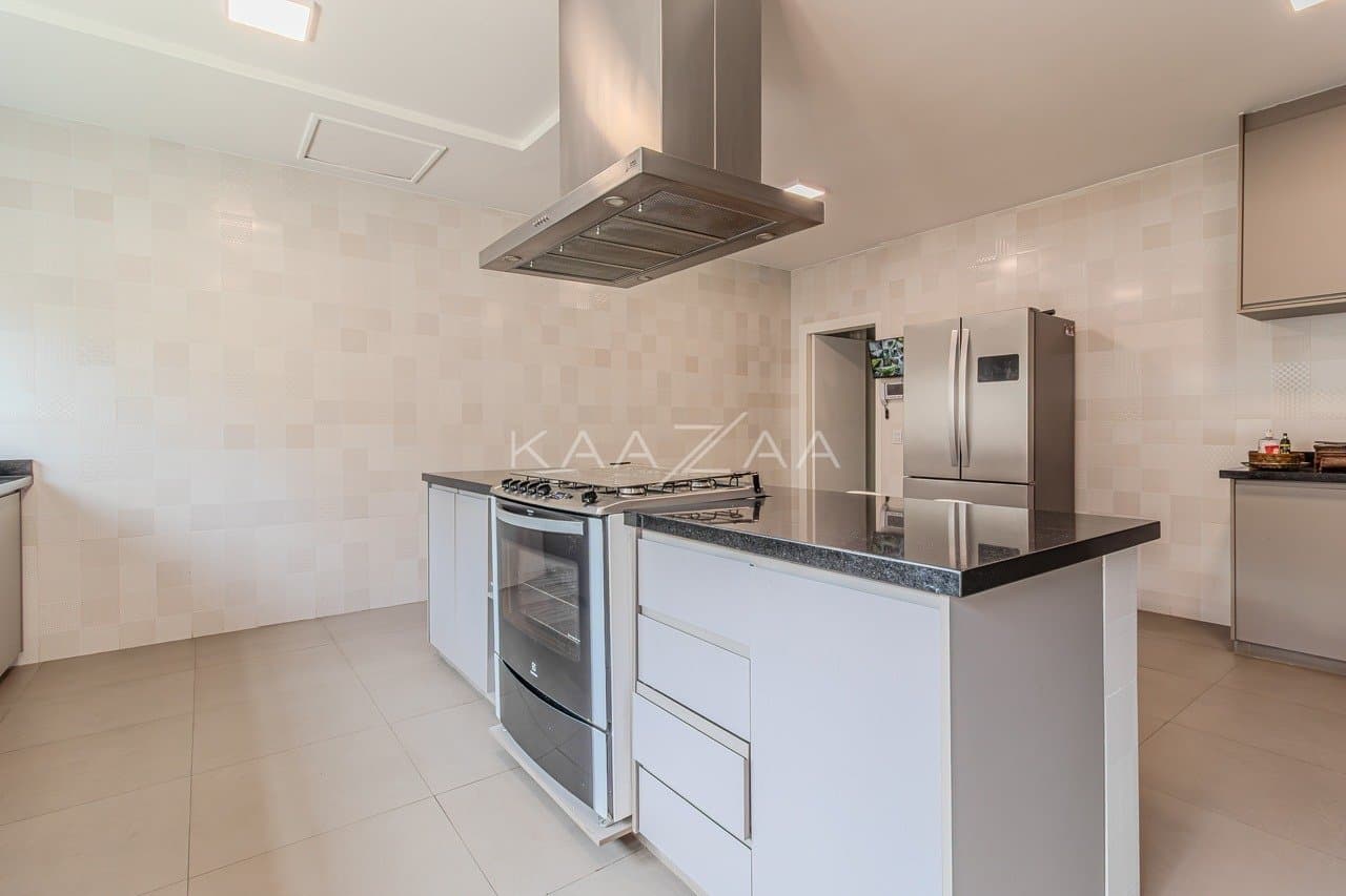 Casa completa em lazer, amplitude e privacidade, com 5 suítes. Em ótima localização na Cidade Jardim. - Foto 61