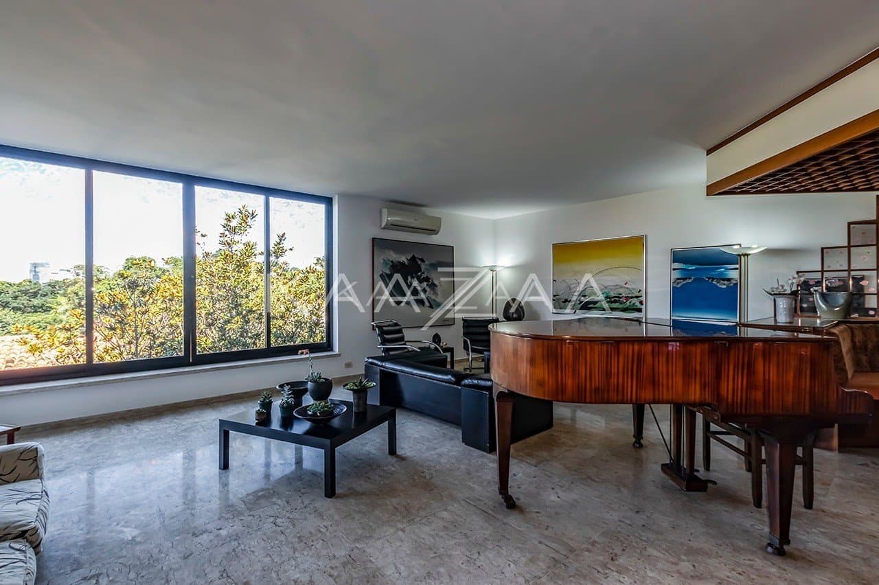 Área gourmet, piscina, atelier, pomar, lago de carpas e vista panorâmica. Casa para comtemplar a vida, no Jardim Guedala. - Foto 11
