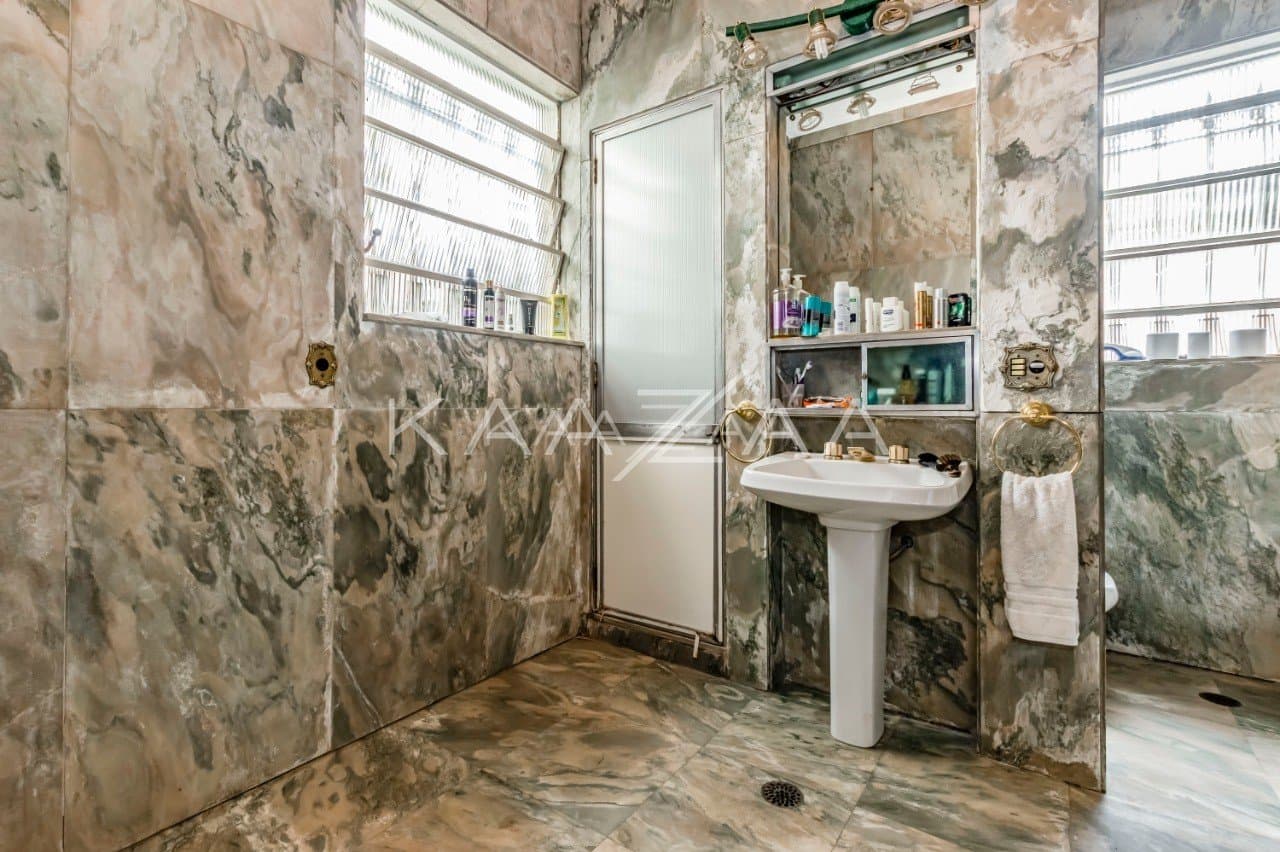 Amplitude e estilo em ambientes interessantes. Esta casa única fica em região privilegiada do Jardim Paulista. - Foto 19