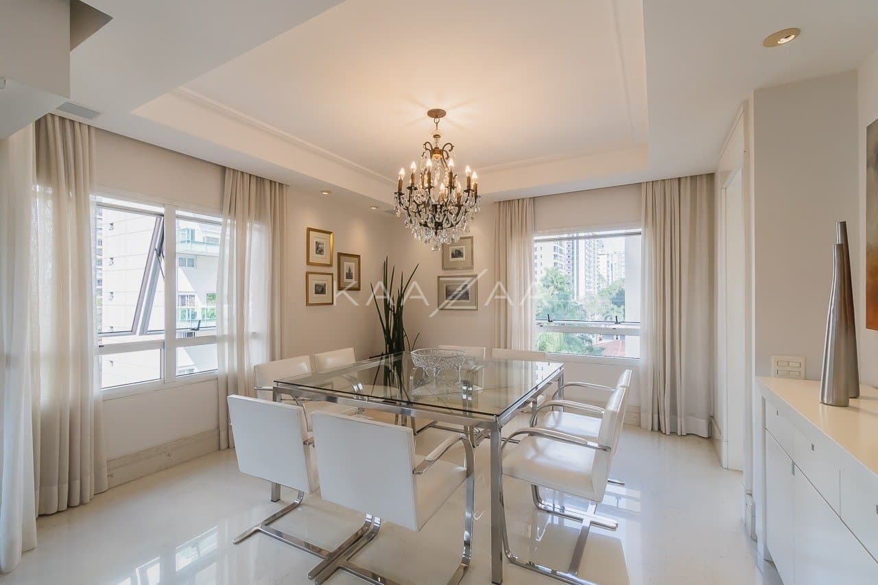 Harmonia clássica e moderna neste apartamento em Moema. - Foto 11
