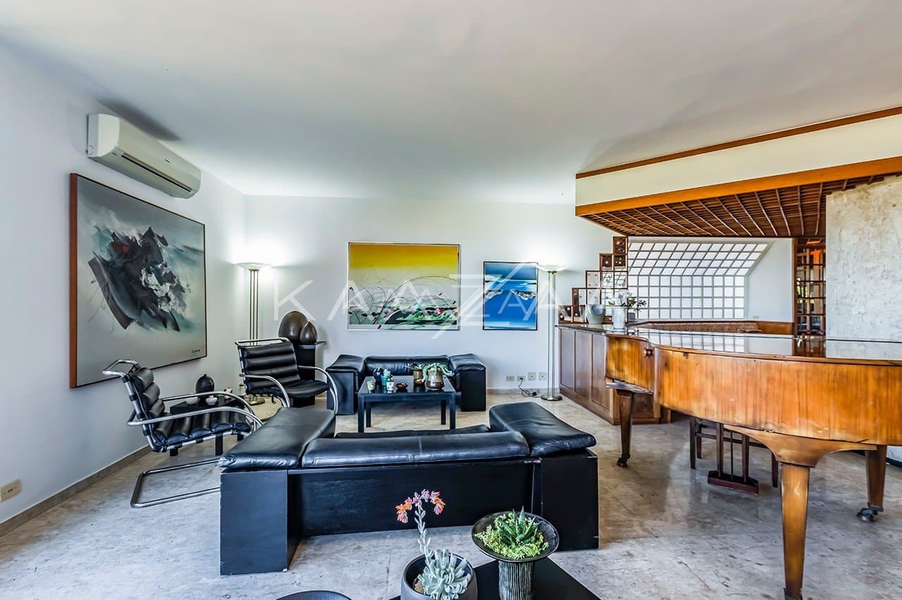 Área gourmet, piscina, atelier, pomar, lago de carpas e vista panorâmica. Casa para comtemplar a vida, no Jardim Guedala. - Foto 13