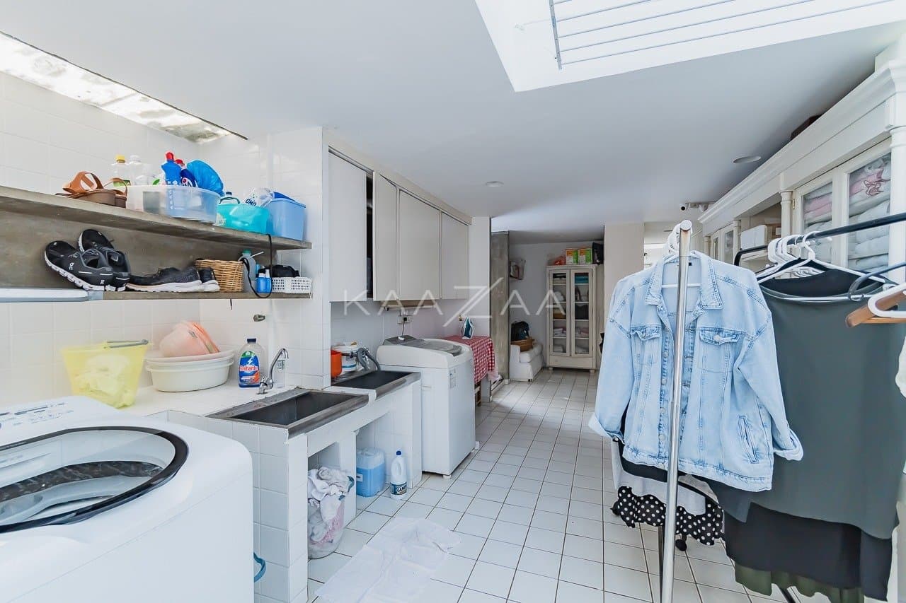 Casa espaçosa com 555 m² de bem-estar em Alto de Pinheiros, perfeita para receber. - Foto 60