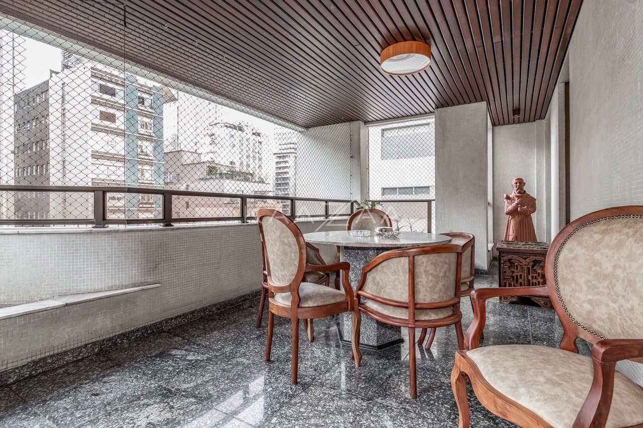 No coração dos Jardins, possibilidades se abrem em um apartamento nobre e funcional. - Foto 12