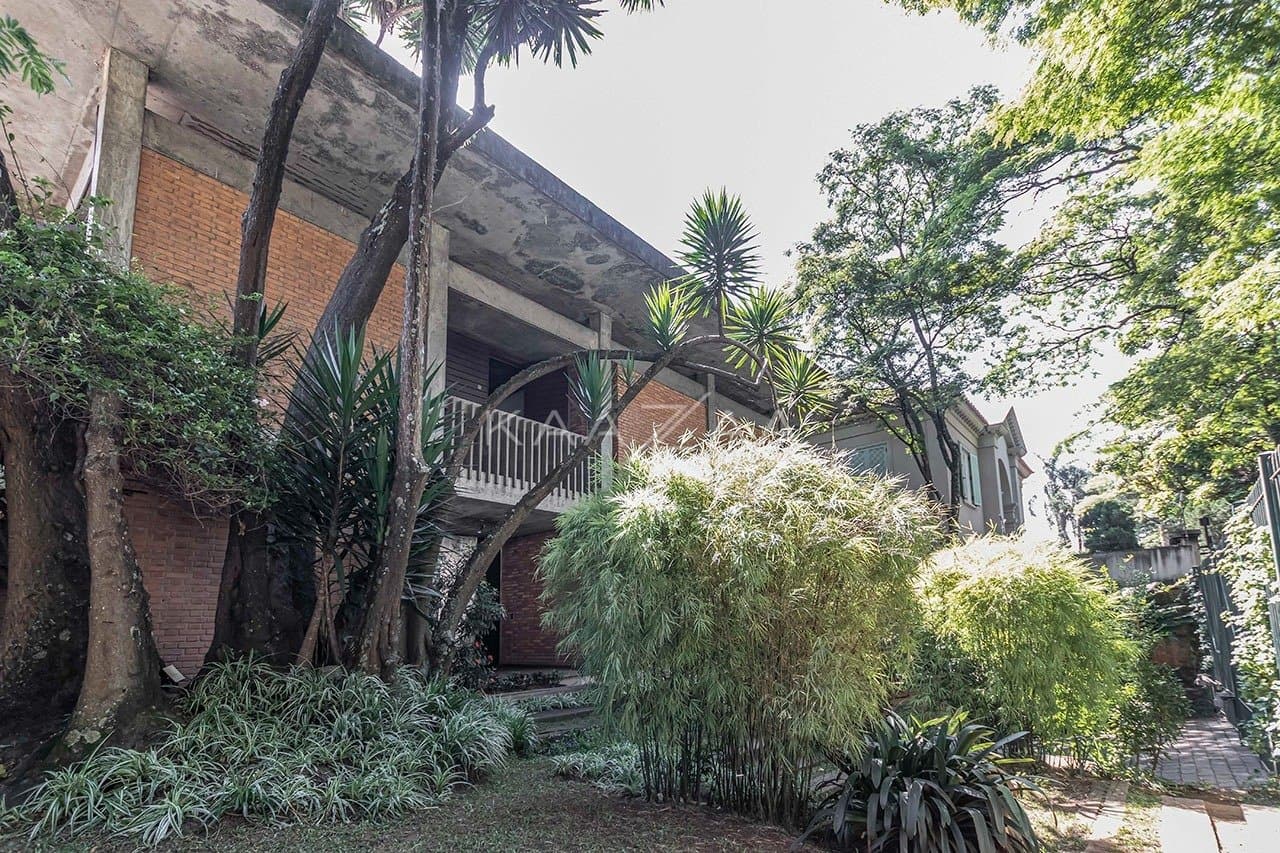 Clima modernista, para contemplar a natureza em espaços sofisticados nesta casa em Cidade Jardim. - Foto 35