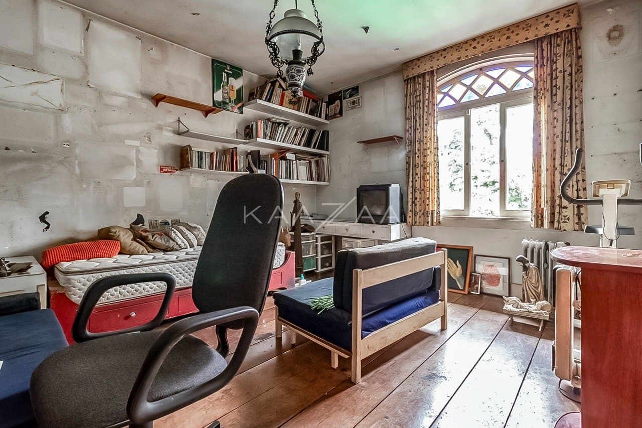 Casa cheia de potencial para reforma, com 1600 m² de terreno e um jardim exuberante em Alto de Pinheiros. - Foto 42