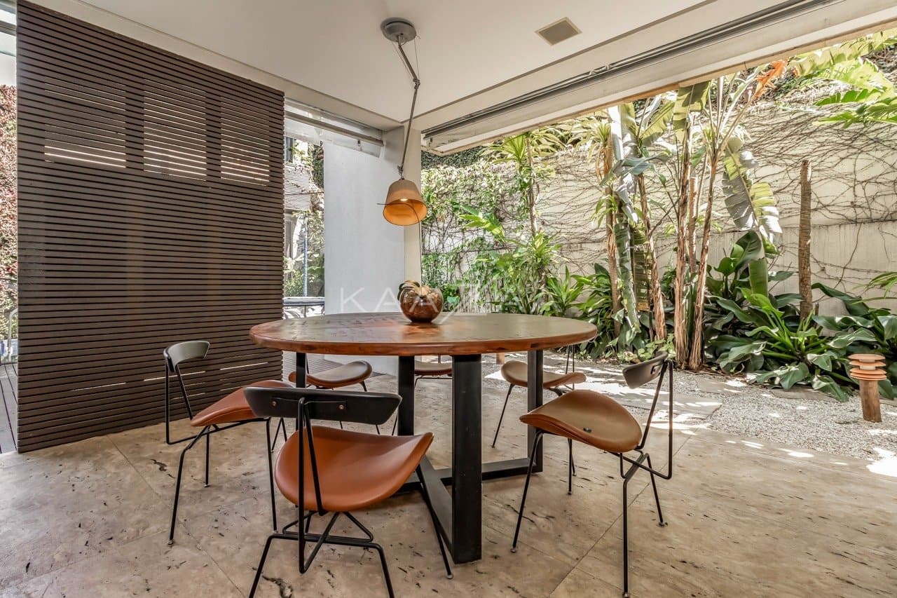 Localização cobiçada e arquitetura contemporânea. Casa extraordinária no Jardim Europa. - Foto 12