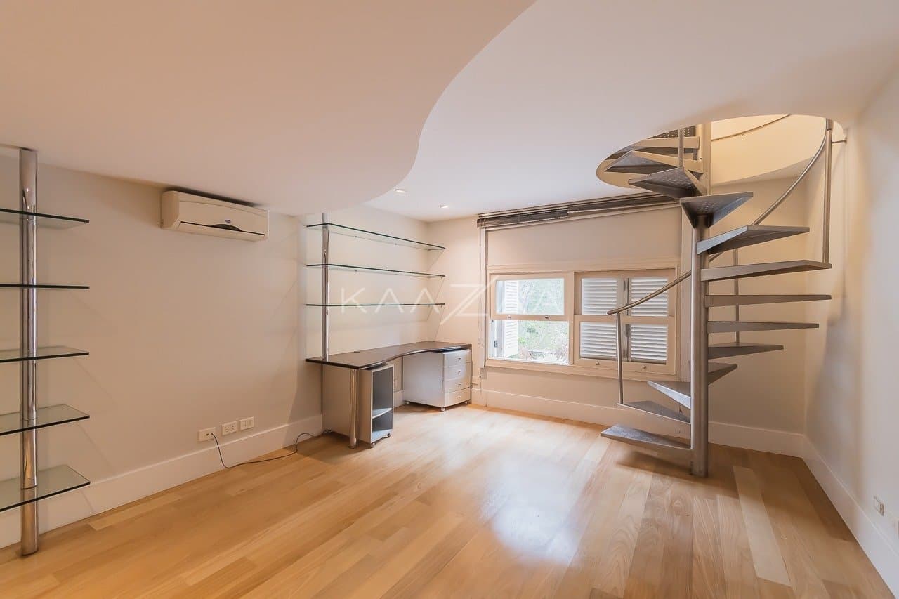 Espaços super amplos, muitos verdes e uma vista divina. Casa no estilo europeu, na Cidade Jardim. - Foto 46