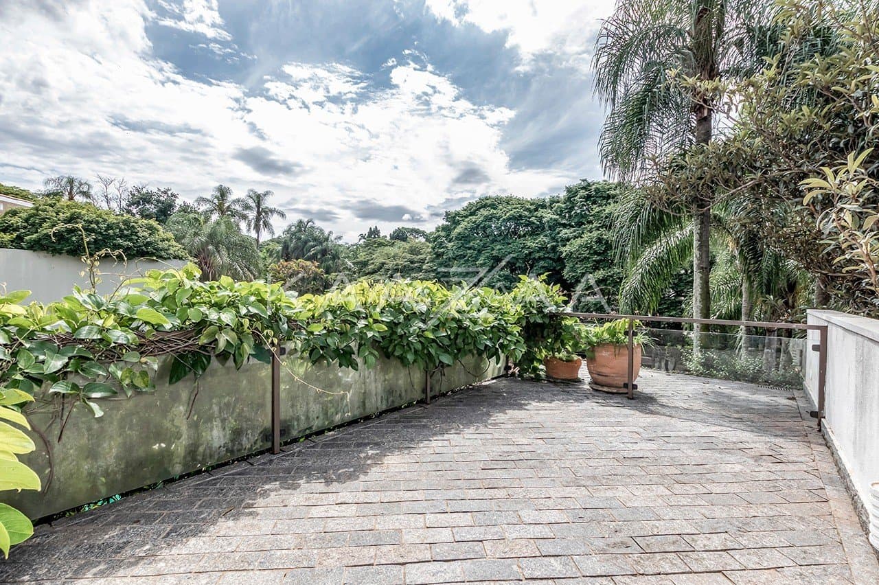 Aquele pé-direito que impressiona qualquer um. Casa em condomínio fechado na Cidade Jardim. - Foto 34