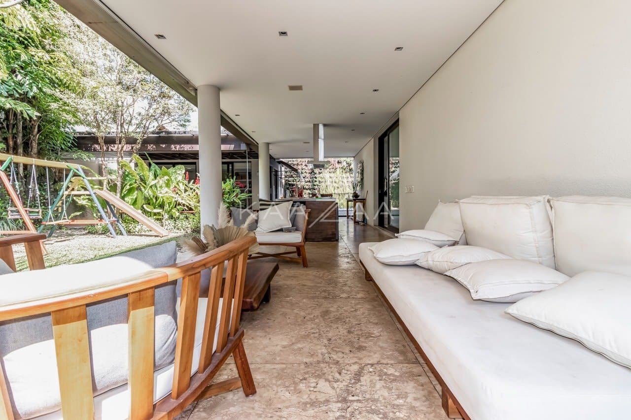 Localização cobiçada e arquitetura contemporânea. Casa extraordinária no Jardim Europa. - Foto 23