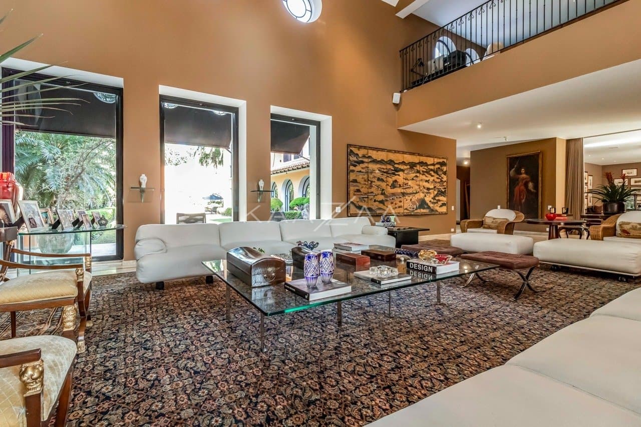 Casa deliciosa com lindo jardim e 4 suítes. Reformada, no Jardim Guedala. - Foto 18
