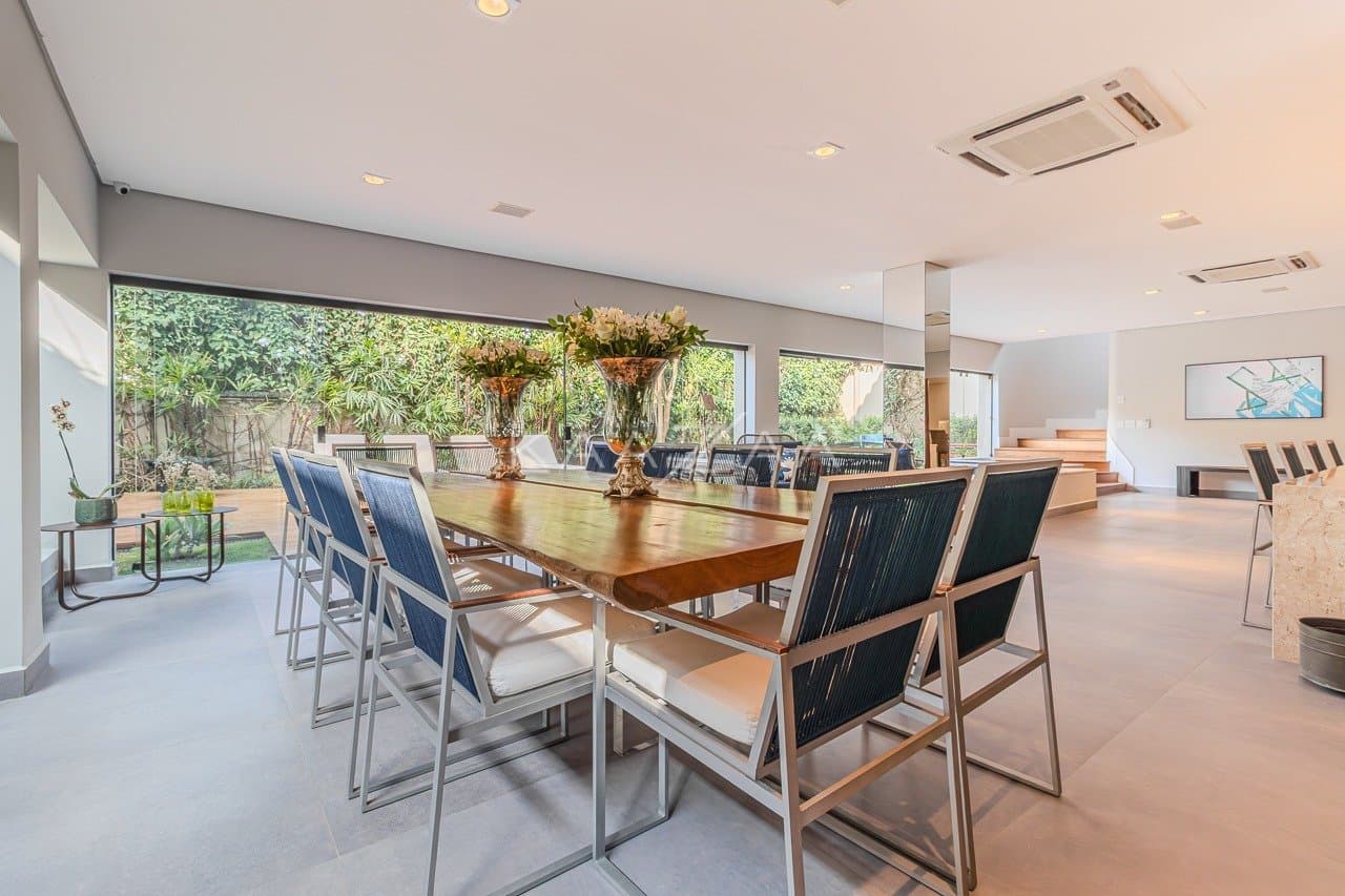 Casa completa em lazer, amplitude e privacidade, com 5 suítes. Em ótima localização na Cidade Jardim. - Foto 28