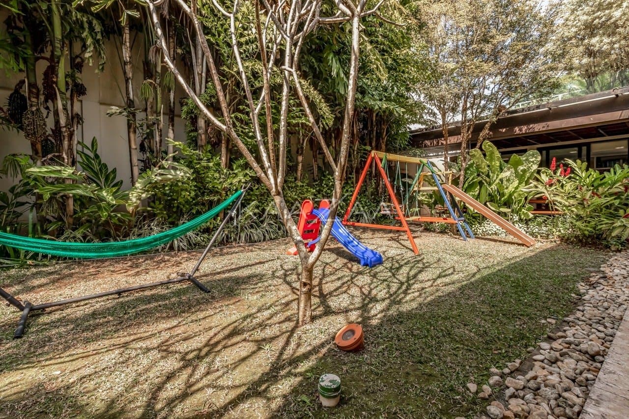 Localização cobiçada e arquitetura contemporânea. Casa extraordinária no Jardim Europa. - Foto 25