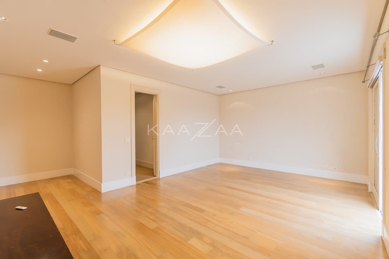 Espaços super amplos, muitos verdes e uma vista divina. Casa no estilo europeu, na Cidade Jardim. - Foto 22