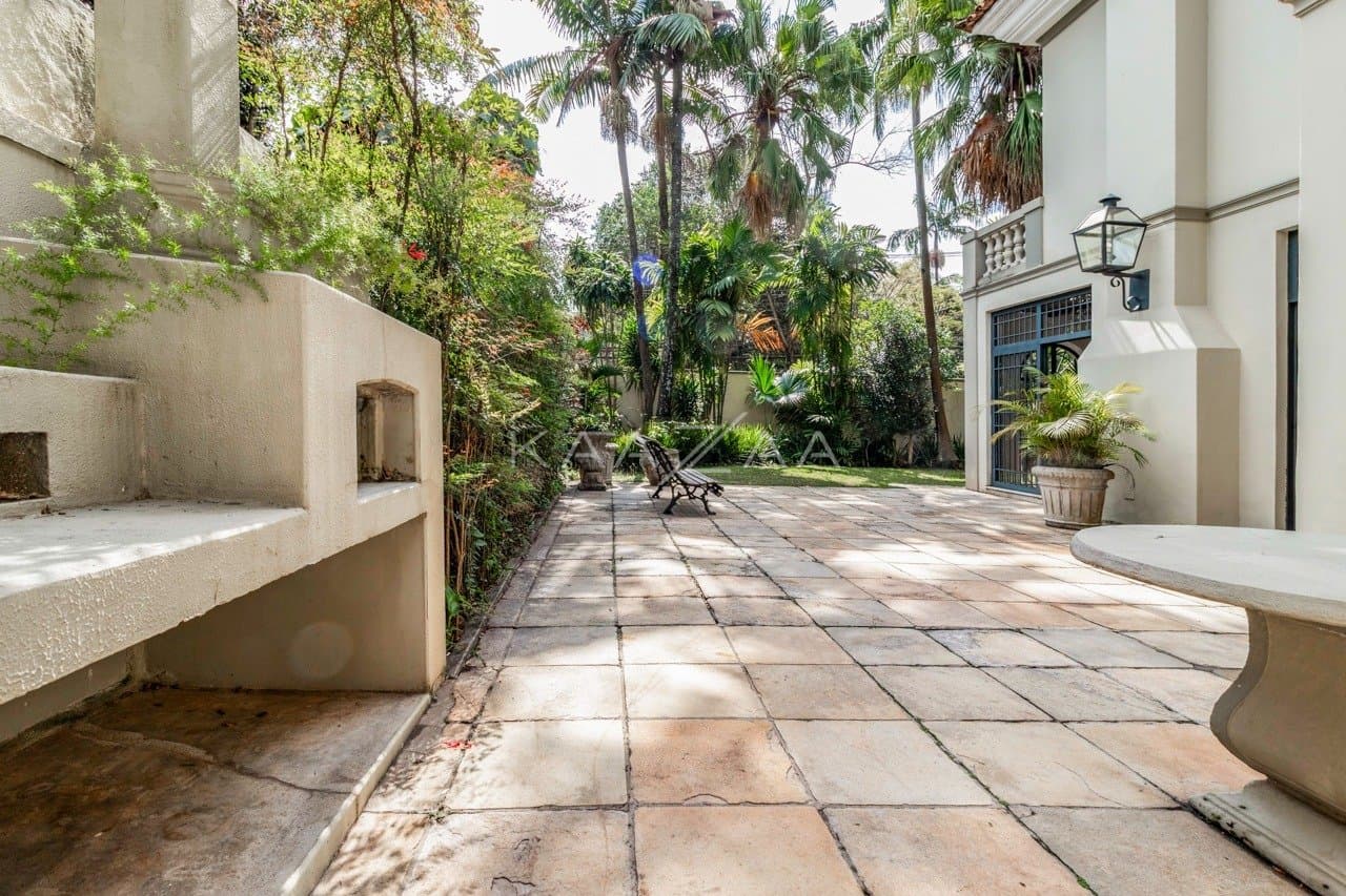 Casa cheia de estilo e completa em conforto, no Jardim América. - Foto 47