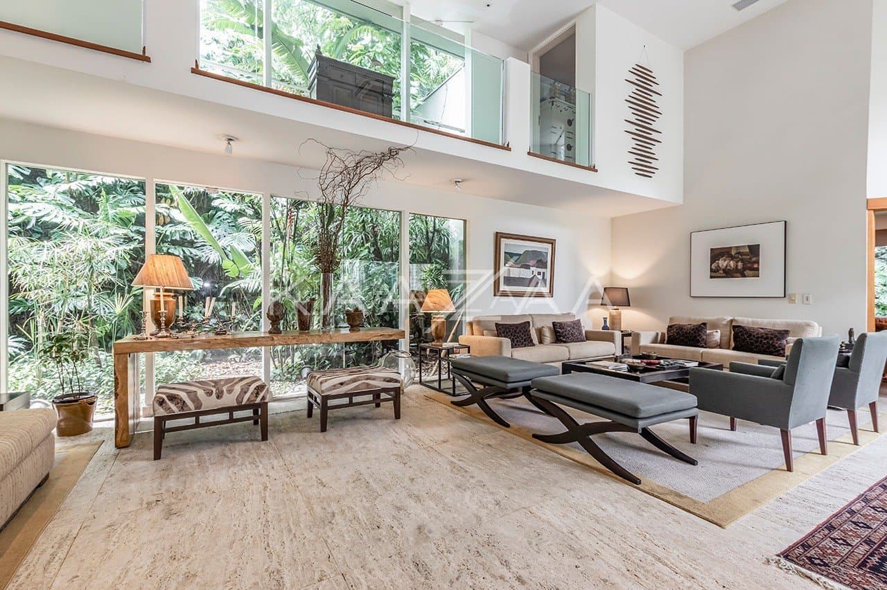 Um projeto autêntico, com espaços reformados e bem planejados. Casa triplex no Jardim Guedala. - Foto 12