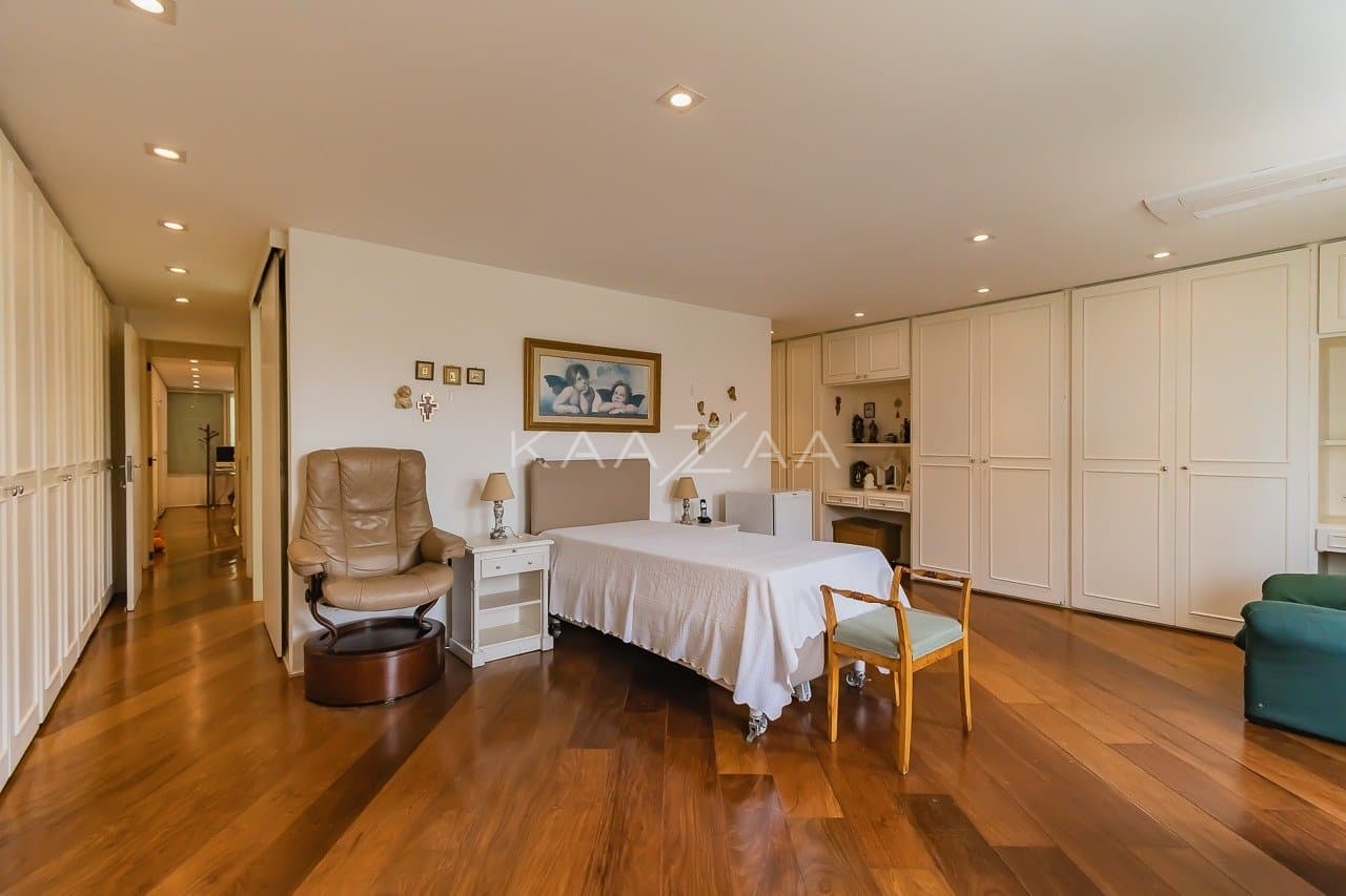 Casa espaçosa com 555 m² de bem-estar em Alto de Pinheiros, perfeita para receber. - Foto 46