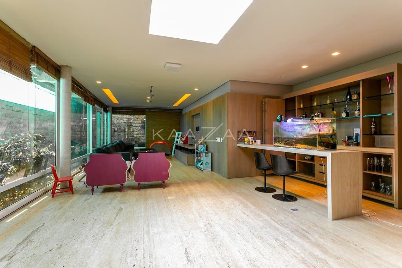 Casa com clima incrível, ótimo espaço de lazer e jardim ensolarado, no bairro Boaçava. - Foto 23