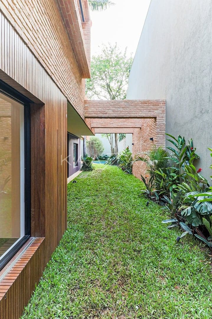 Design único e espaços cheios de personalidade nesta casa autoral no Jardim Paulista. - Foto 23