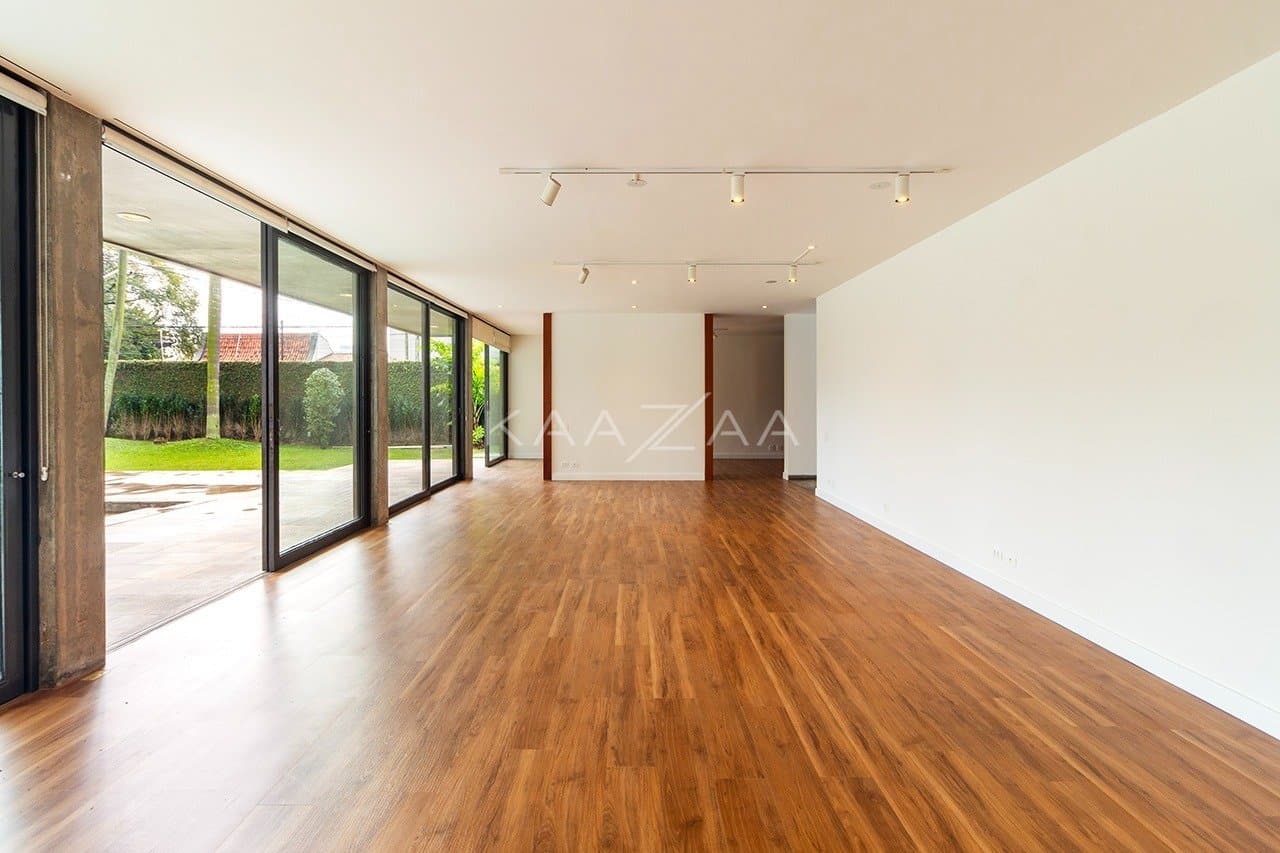 Amplitude e elegância nesta casa em Cidade Jardim. - Foto 7