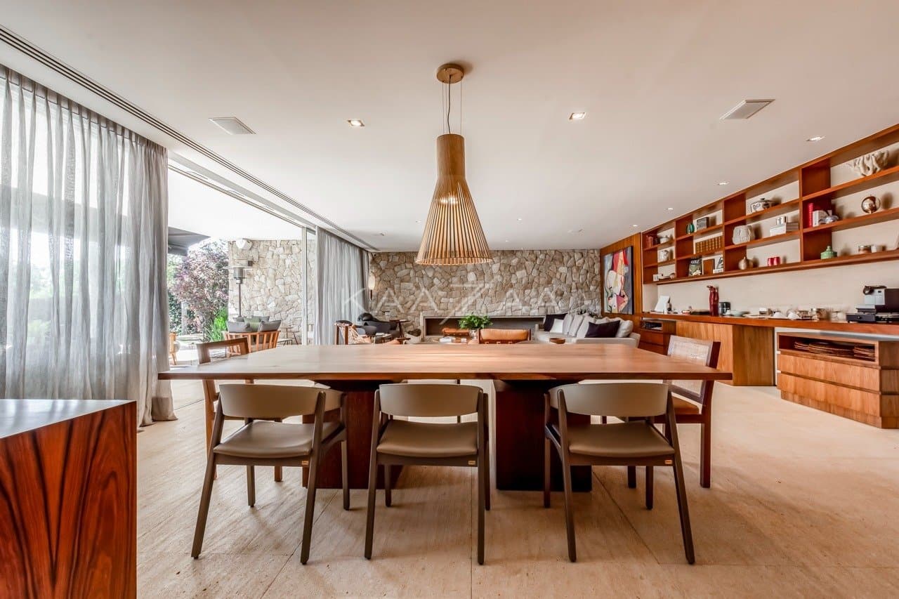 Casa térrea muito arejada, simplesmente impecável. Mobiliada com design, na Fazenda Boa Vista. - Foto 40