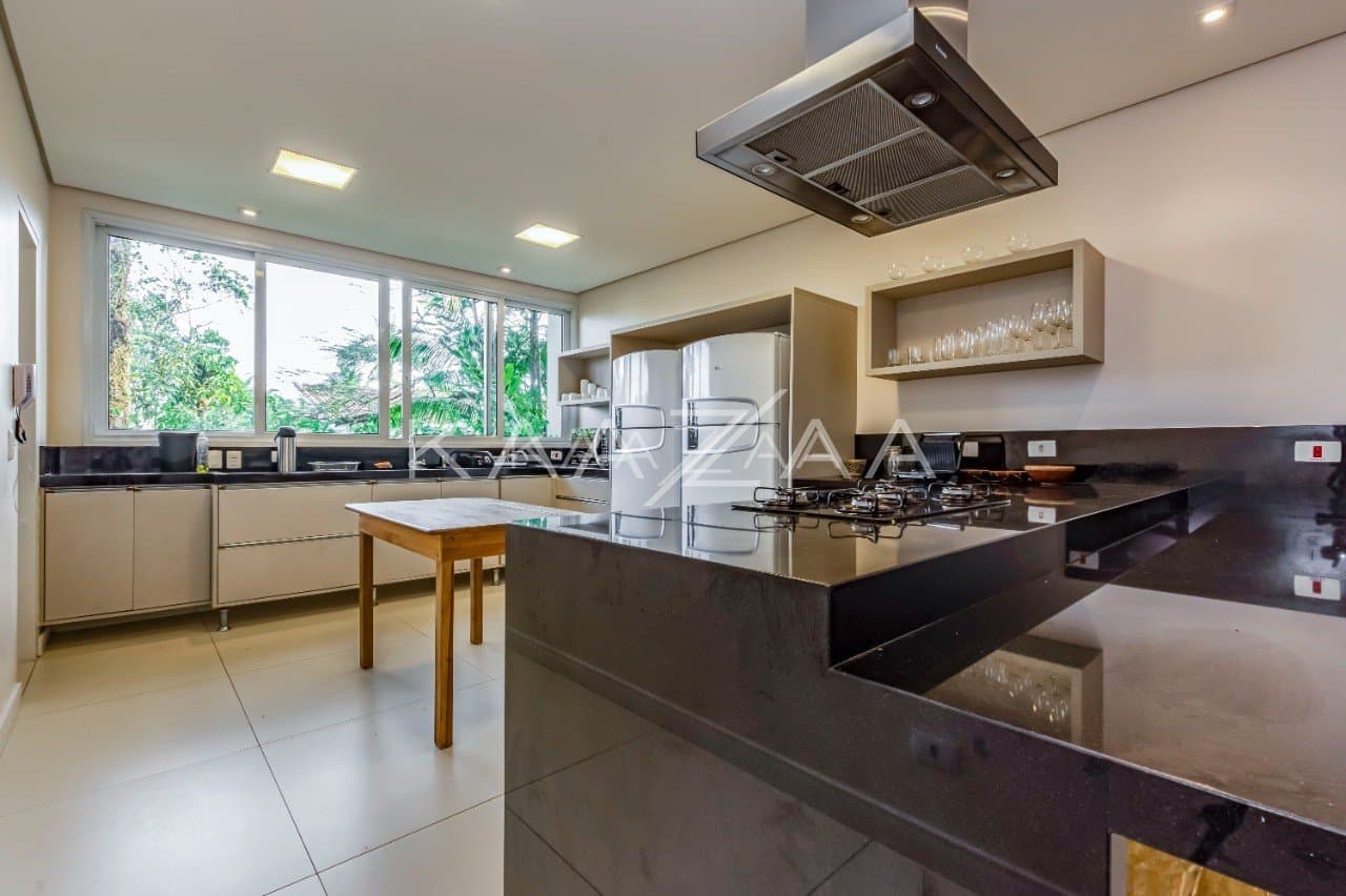 Para andar com o pé na areia, uma casa deliciosa na praia no Juquehy. O lazer e o conforto estão garantidos. - Foto 18