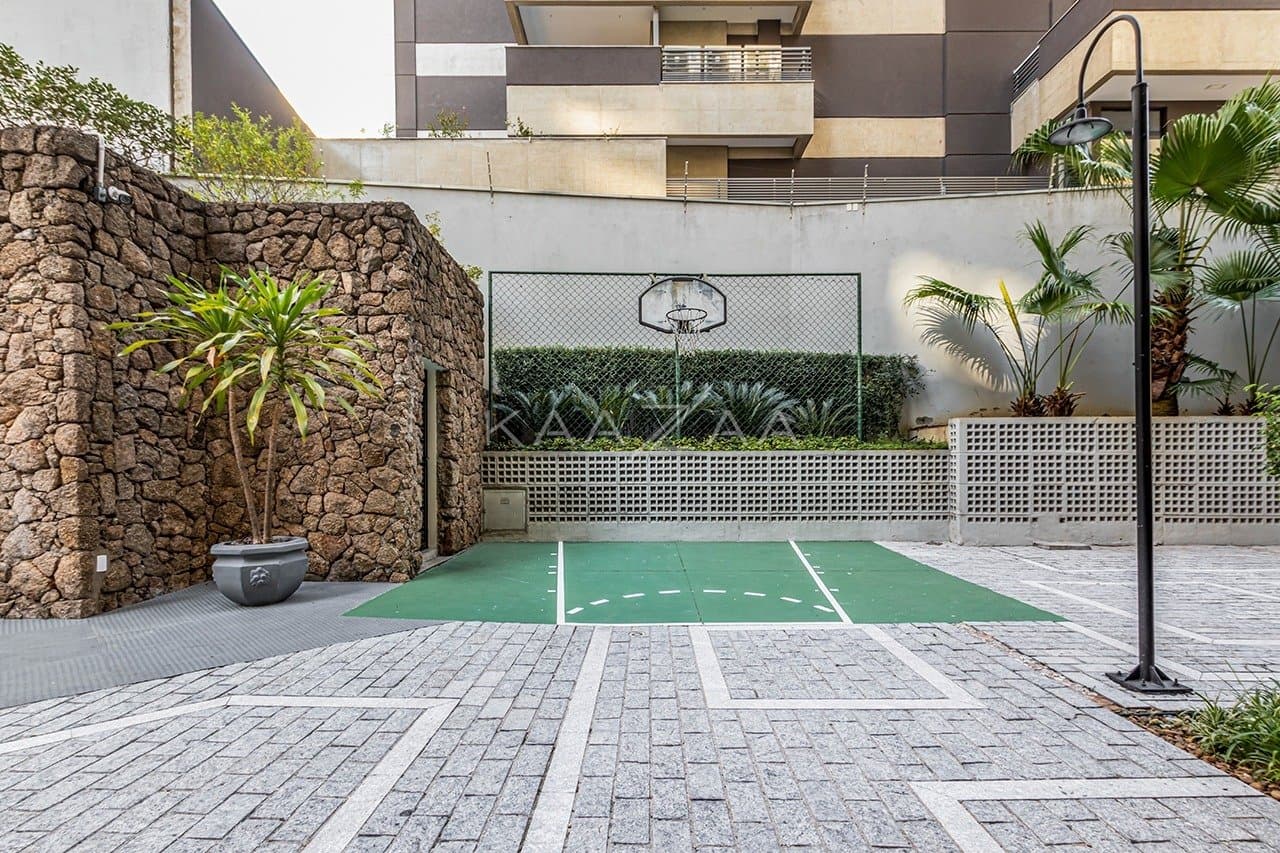 Apartamento completo no Jardins: varandas, vista verde e amplitude. - Foto 32