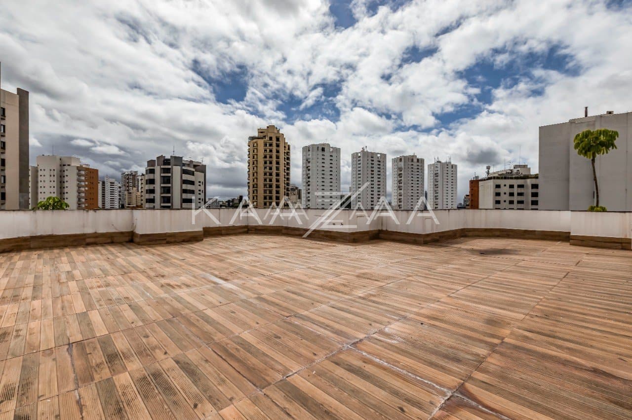 Com um visual incrível, esta agradável cobertura dispõe de espaço e tranquilidade. No Real Parque. - Foto 40