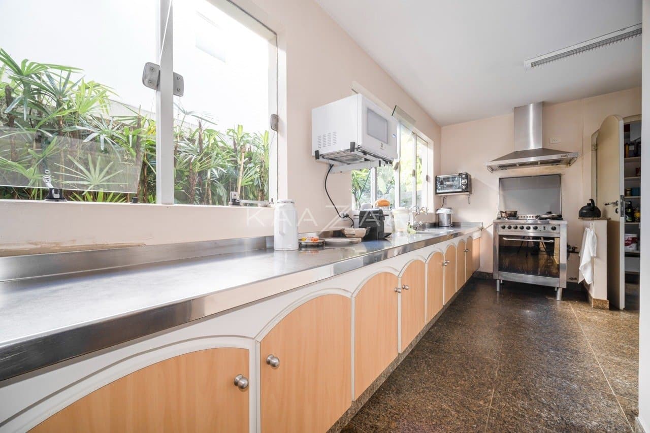Terreno amplo, arquitetura diferenciada e localização estratégica. Casa em Cidade Jardim. - Foto 25
