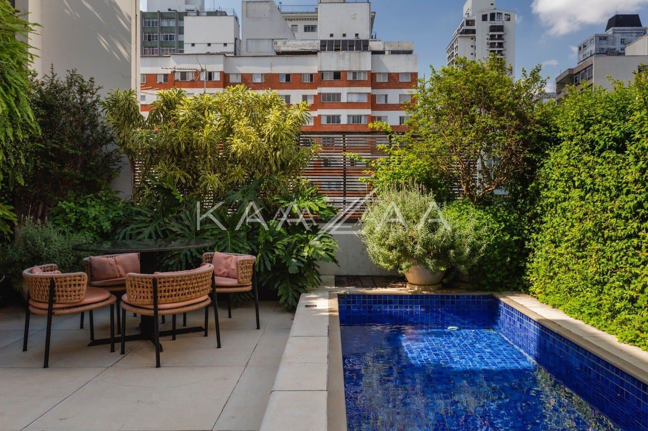 Uma cobertura duplex que arrasa quarteirão do início ao fim. Bem no miolo dos Jardins. - Foto 2