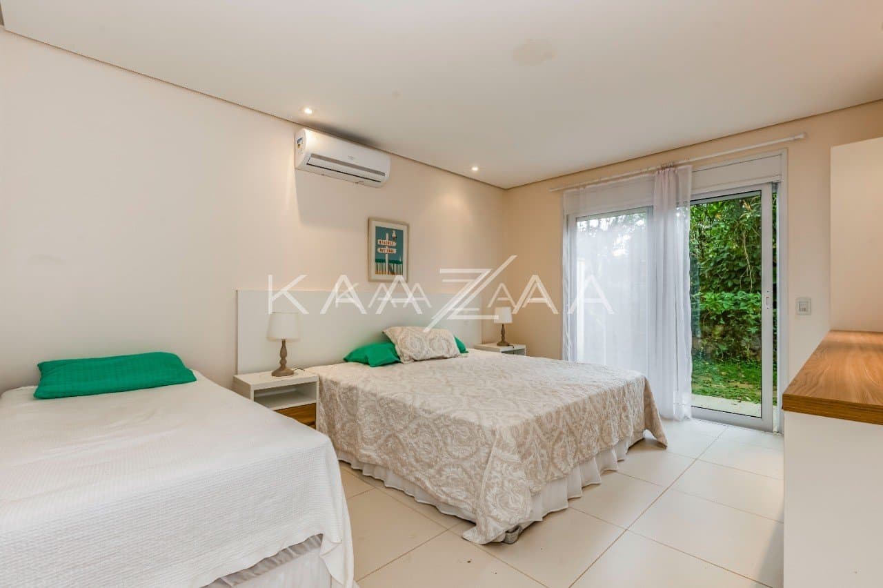Para andar com o pé na areia, uma casa deliciosa na praia no Juquehy. O lazer e o conforto estão garantidos. - Foto 25