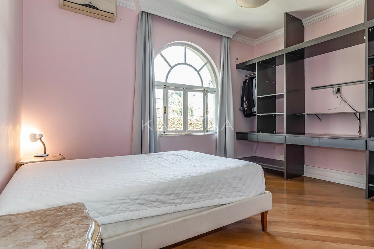 Deliciosa casa clássica, iluminada e ampla, no sossego da Cidade Jardim. - Foto 50