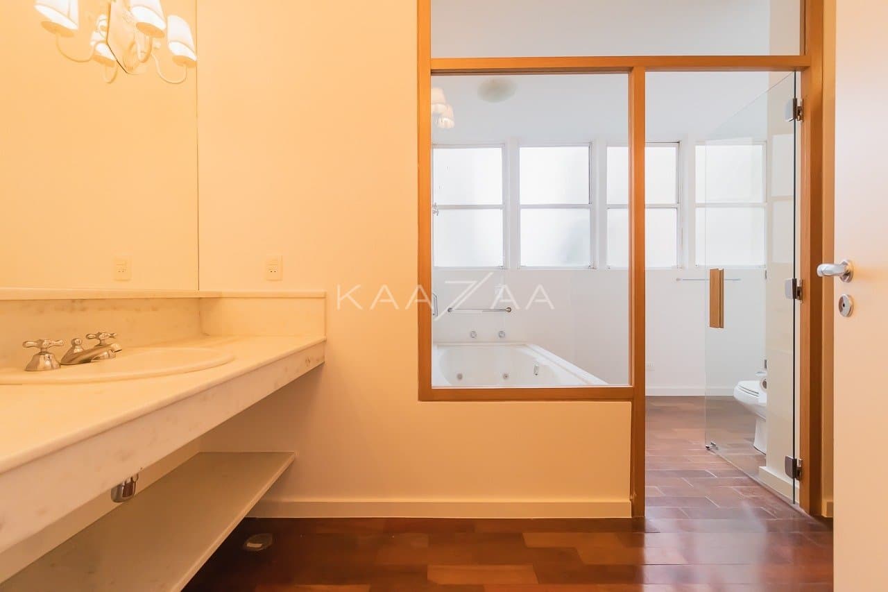 Em uma localização incrível no Jardins, venha viver neste apartamento em prédio icônico. - Foto 37