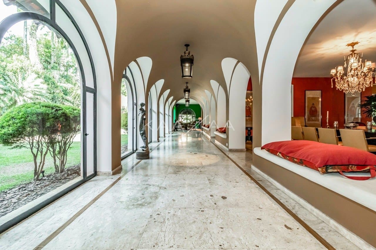 Casa deliciosa com lindo jardim e 4 suítes. Reformada, no Jardim Guedala. - Foto 38