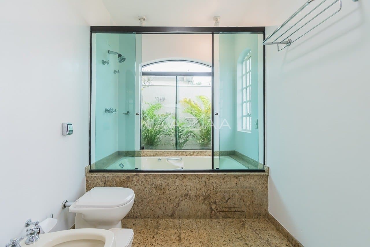 Casa com clima sossegado e muitos espaços para aproveitar, em Alto de Pinheiros. - Foto 36
