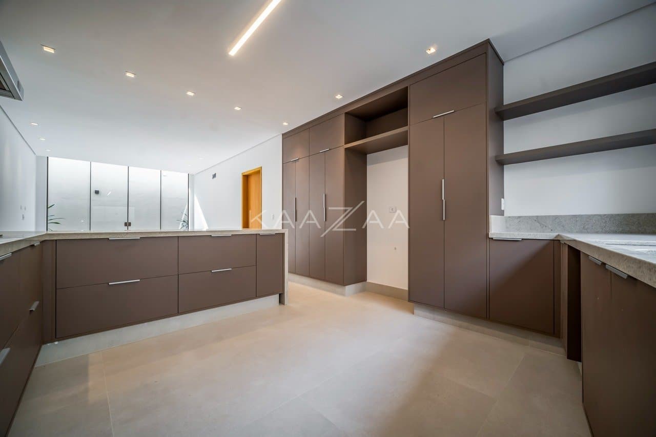 Venha conhecer essa casa e transforme-a no seu refúgio de tranquilidade no Jardim Guedala. - Foto 43