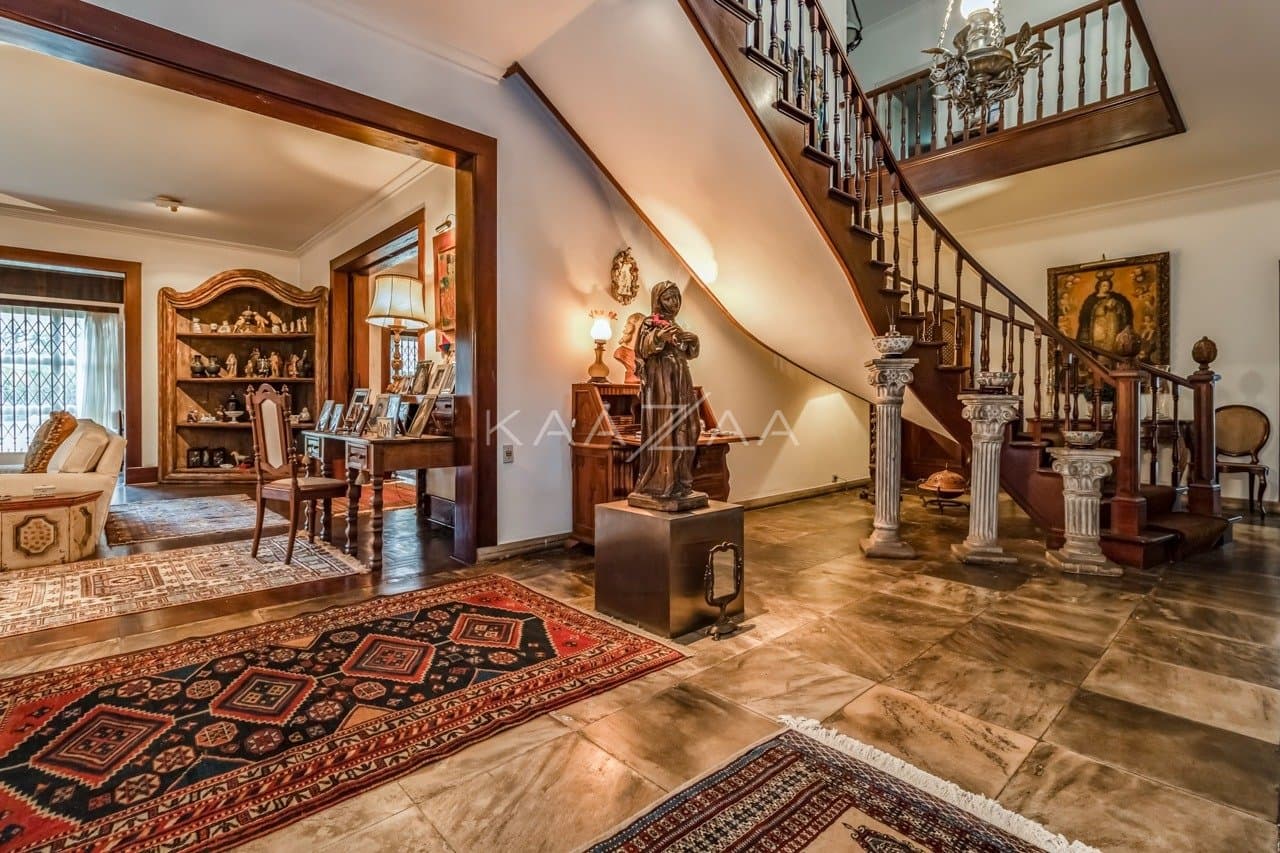 Casa clássica na Cidade Jardim com 4 suítes, piscina e terreno delicioso. - Foto 32
