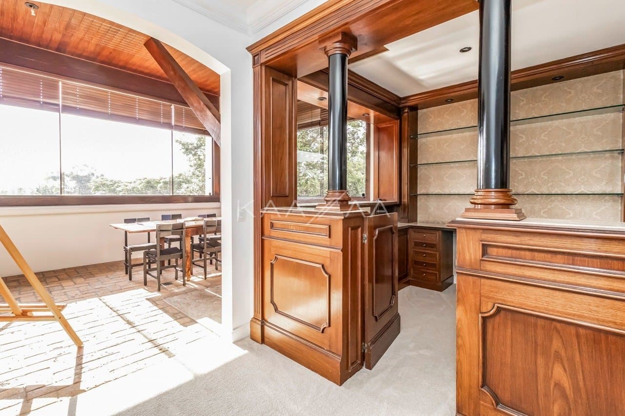 Casa deliciosa com lindo jardim e 4 suítes. Reformada, no Jardim Guedala. - Foto 54