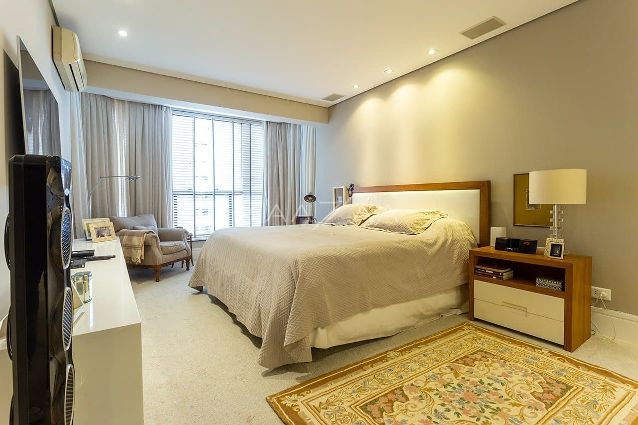 Belíssimo apartamento com pé-direito duplo em região super tranquila de Moema. - Foto 22