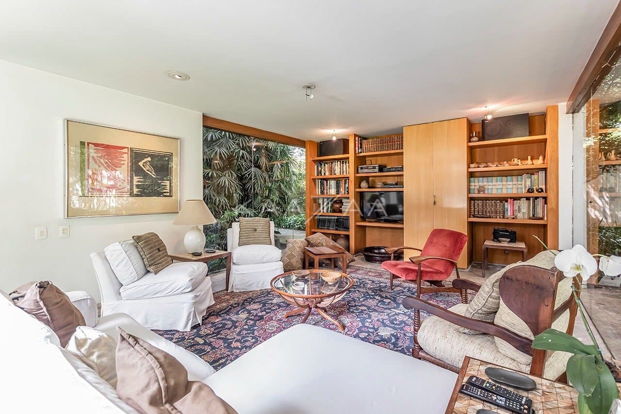 Com ares de casa de campo, uma residência espetacular no Jardim América. - Foto 21