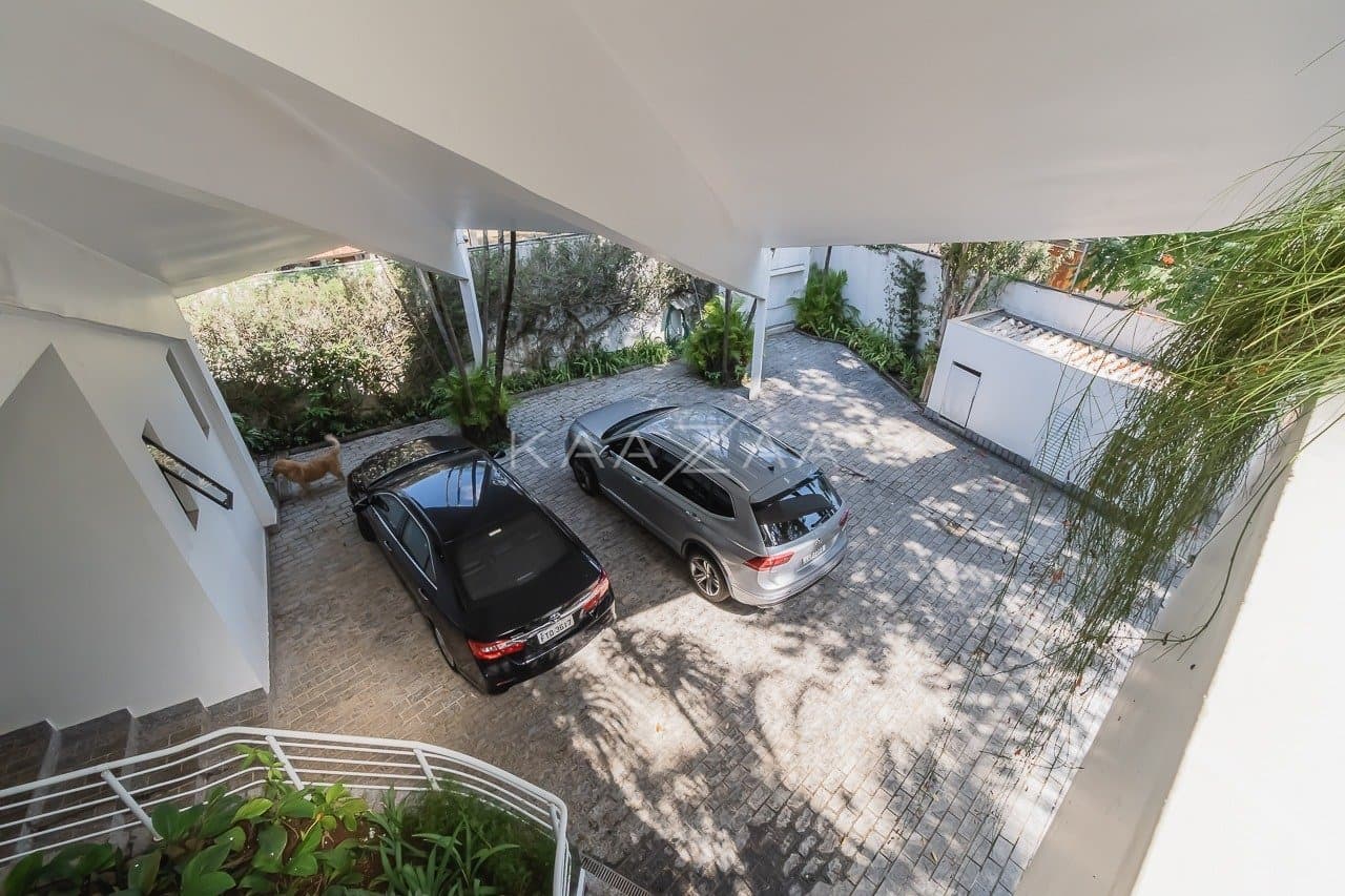 Casa com ares frescos, paisagismo e muita tranquilidade. Uma planta inigualável, no Jardim Guedala. - Foto 42
