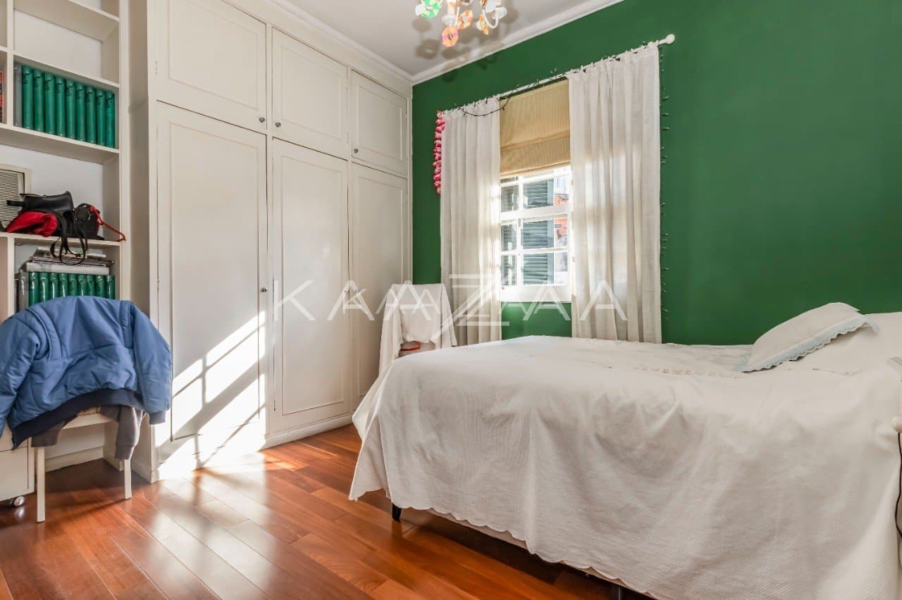 Casa ensolarada e ampla por dentro e por fora. Com localização prática, na Vila Olímpia. - Foto 17