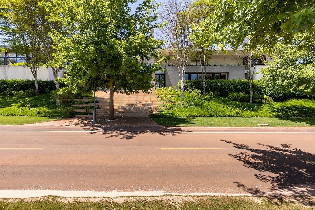 Projeto moderno, arrojado e com muita qualidade nos materiais. Casa na Quinta da Baroneza. - Foto 137